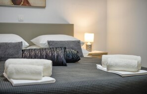 3 slaapkamers, reisbedje, gratis wifi, beddengoed