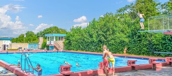 2 bedroom gorgeous home in Heinkenszand