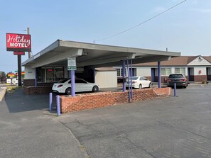 Exterior - Holiday Motel (Portland)