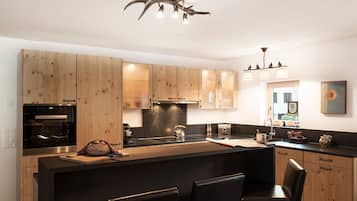 Kühlschrank, Herdplatte, Geschirrspüler