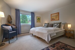 4 bedrooms, free WiFi, bed sheets