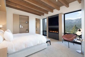 7 quartos, ferros/tábuas de passar roupa, Wi-Fi, roupa de cama