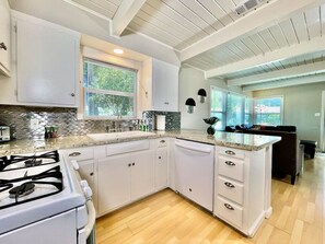 Fridge, microwave, oven, stovetop - *Covered Patio*Close to Downtown*Driveway Parking* (West Sacramento)