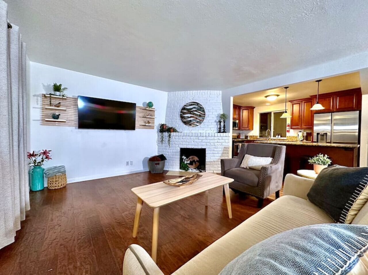 Beautifully Remodeled Home in Upscale Neighborhood