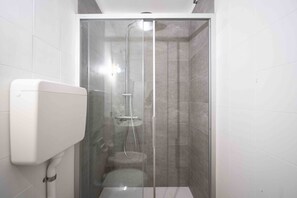 Badekar, hårtørrer