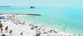 *Pool* 8.5 miles to Honeymoon Island. 4 bdr