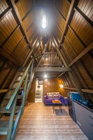 Apartment | Living area | 25-inch LED TV with satellite channels, TV