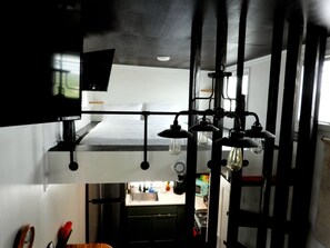 1 bedroom, iron/ironing board, free WiFi, bed sheets - Cuckoo’s nest tiny house: Amazing experience<br> (Bastrop)