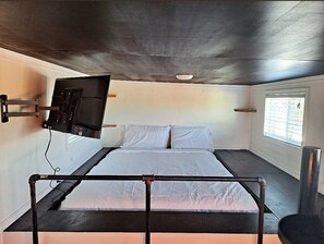 1 slaapkamer, een strijkplank/strijkijzer, gratis wifi, beddengoed