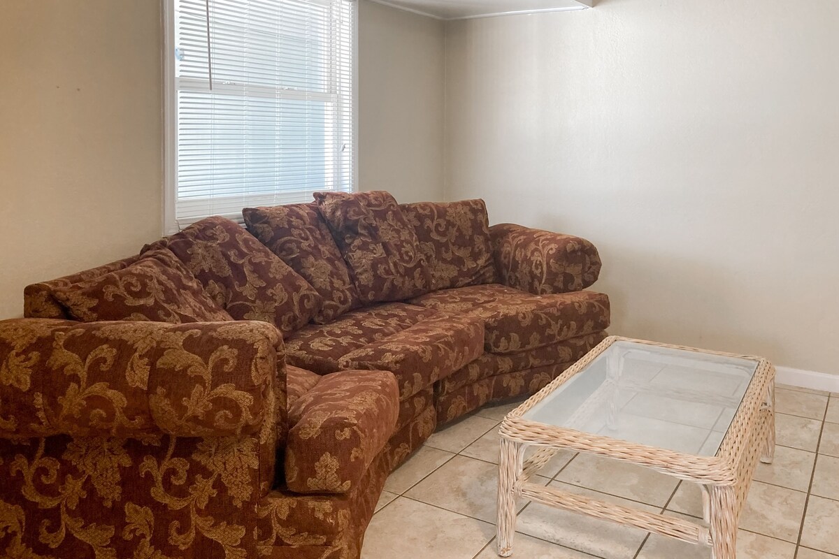 Dog-friendly, ground-floor condo with pool - 2 blocks from beach & boardwalk