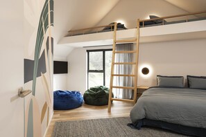 3 室のベッドルーム、アイロン / アイロン台、旅行用ベビーベッド、WiFi (無料)