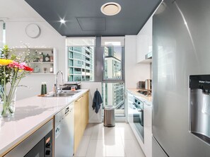 Fridge, microwave, oven, stovetop