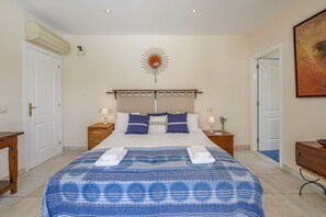 4 Schlafzimmer, Bügeleisen/Bügelbrett, kostenloses WLAN, Bettwäsche