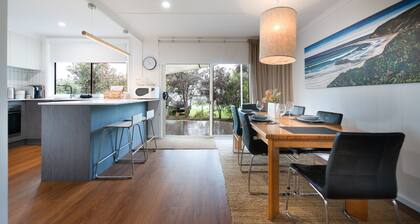COAST NEST | Relaxing Beach Retreat | Ideal for Couples | Pet Friendly
