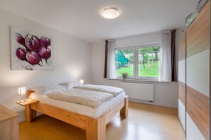 3 bedrooms, travel cot, free WiFi