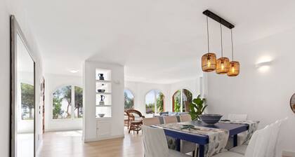 Villa with spectacular views in Malaga, 5 minutes from the beach