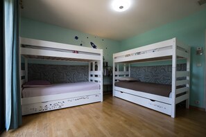 7 Schlafzimmer, Bügeleisen/Bügelbrett, kostenloses WLAN, Bettwäsche