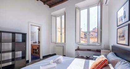 Spanish Steps Charming Apartment, AC in each room