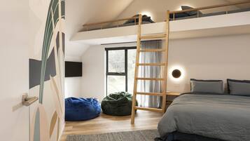 6 bedrooms, iron/ironing board, travel crib, free WiFi