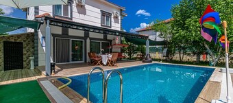 ANTALYA WITH POOL AND GARDEN VILLA YAZIR