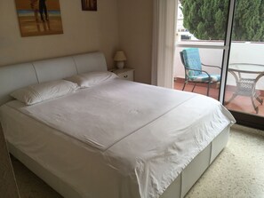 3 soverom, safe på rommet, strykejern/-brett og wi-fi (inkludert)