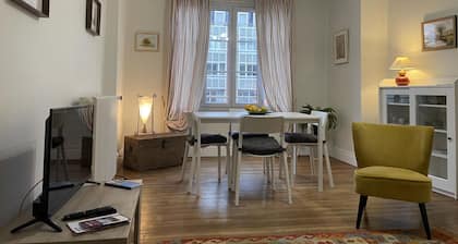 Appartement lumineux au cĆur de Moulins avec balcon, parking et Ă©quipements complets