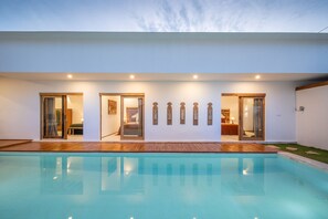 Piscine extérieure