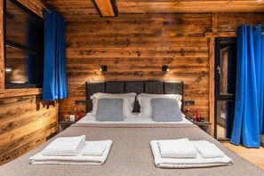 5 bedrooms, WiFi (free), bed sheets - Captivating 5-bed House in Val de Bagnes (Bagnes)