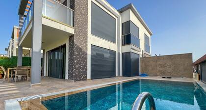 Private pool and garage
