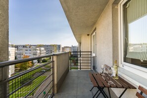 Outdoor dining - Stylish Apartment with Balcony | Close to Malta Lake (Poznan)