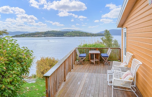 1 bedroom nice home in Skånevik