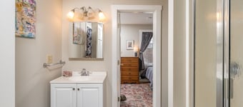 Bethel Village Carriage House | 1 Bed, 1 Bath