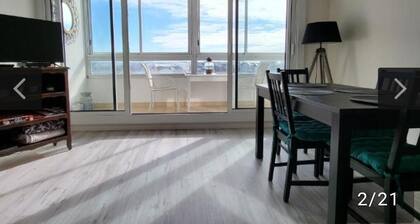 Appartement au Dernier Étage Tout Confort à 7mn à Pied de la Plage