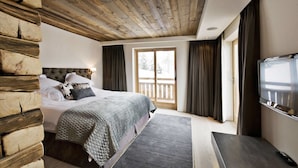 House, Multiple Beds | 5 bedrooms, WiFi (free), bed sheets - Lovely 5-bed Chalet in Lech (Lech am Arlberg)