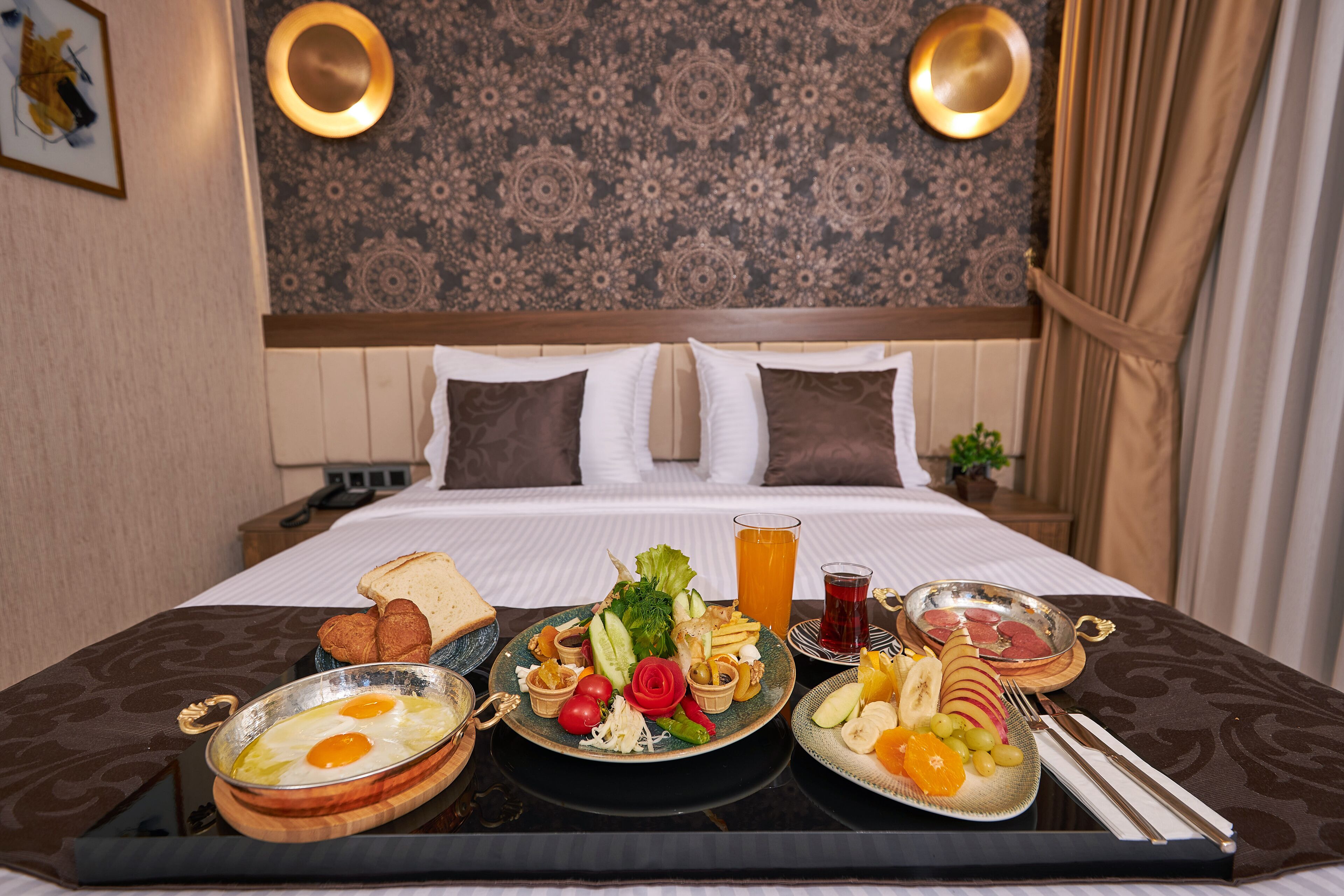 Chambre Familiale, baignoire à jets | Draps en coton égyptien, literie de qualité supérieure, minibar