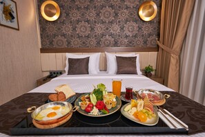 Family Room, Jetted Tub | Egyptian cotton sheets, premium bedding, minibar, in-room safe - Trademark Collection By Wyndham Operla İstanbul Airport Hotels (Arnavutköy)