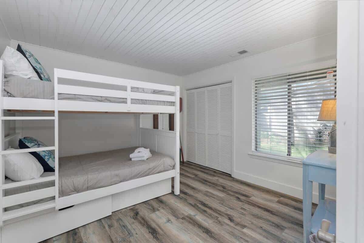 3 chambres, fer et planche à repasser, lit parapluie, Wi-Fi gratuit