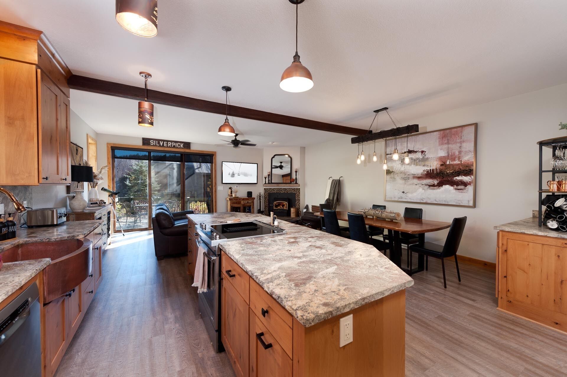 ثلاجة، ميكروويف، فرن، موقد طهي مسطح