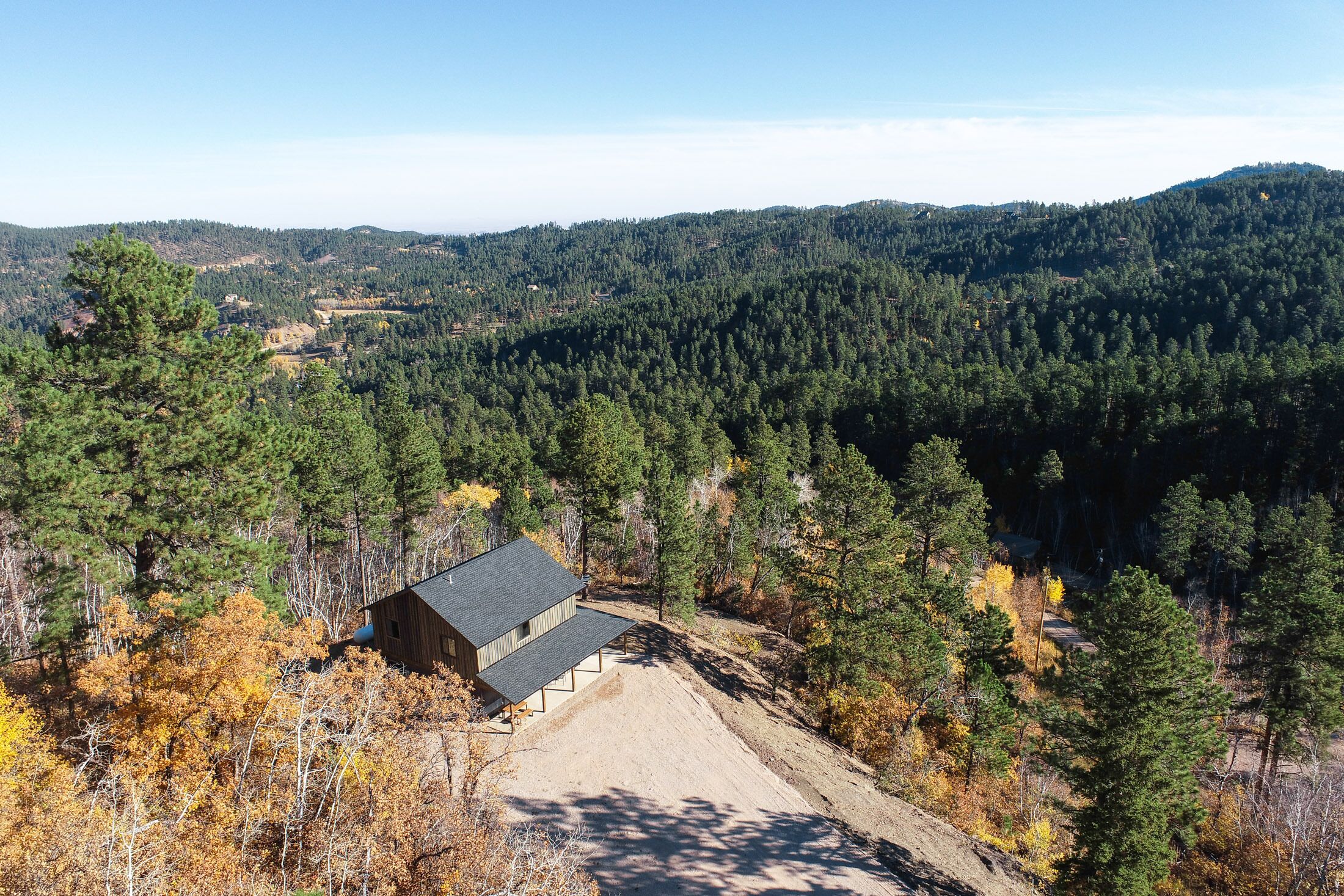Amazing Views From This Secluded Cabin, Hot Tub, Covered Patio, Big Driveway!