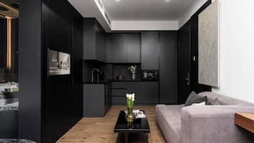 Signature-huoneisto | Oleskelualue | Älytelevisio, lämmitetyt lattiat, älykaiuttimet