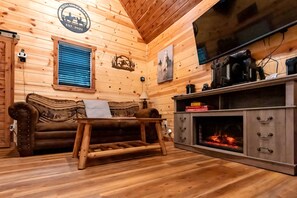 Smart-TV, Kamin, DVD-Player, Stereoanlage