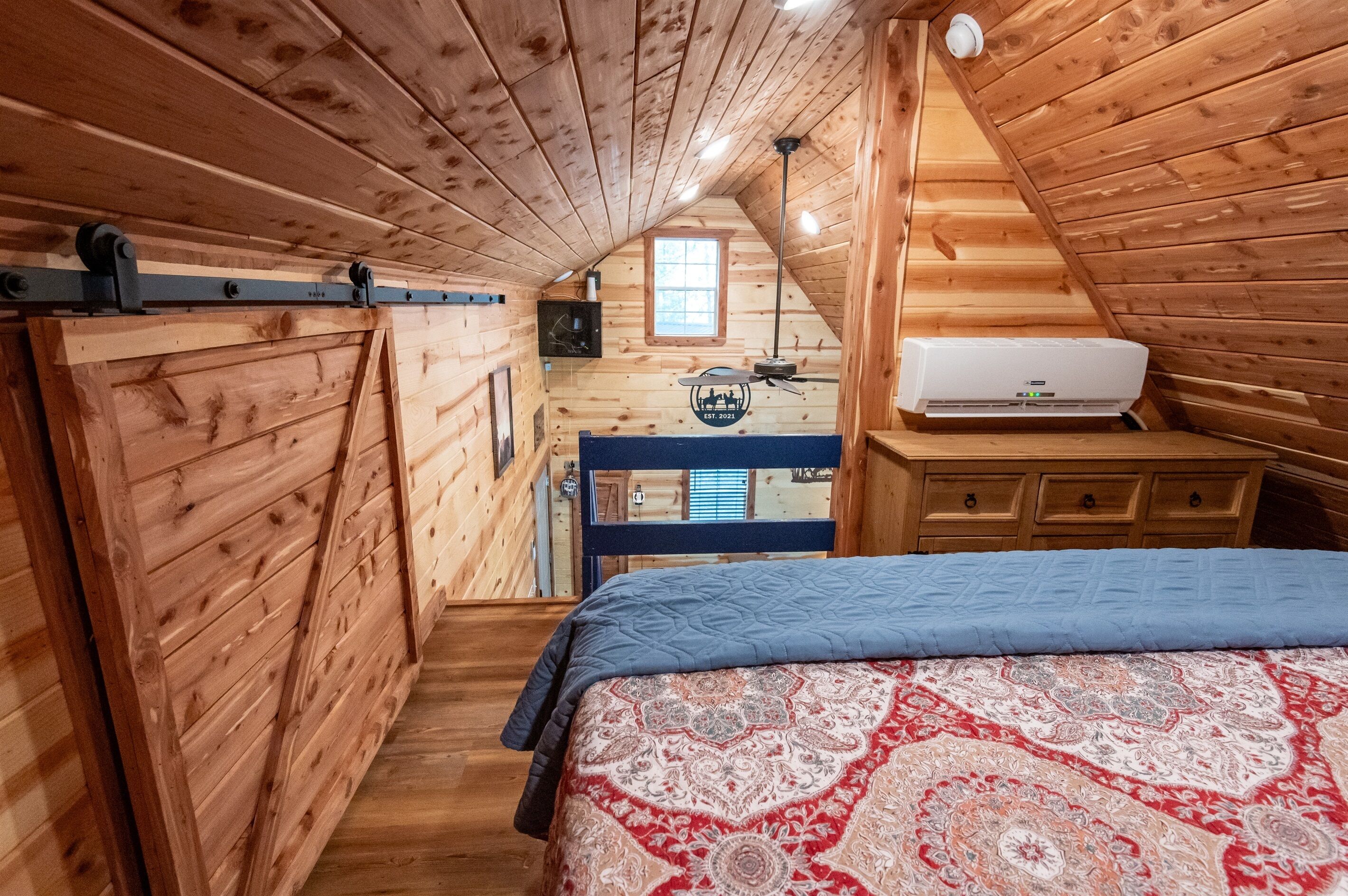 1 bedroom, memory foam beds, iron/ironing board, free WiFi