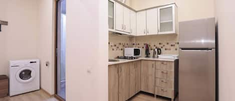 Basic Apartment | Private kitchen | Fridge, stovetop, electric kettle, rice cooker