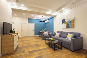 Signature Apartment | Living area