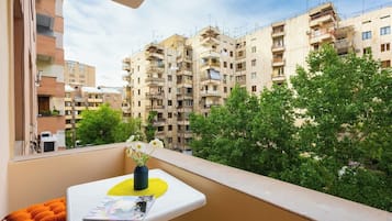 Apartamento básico | Balcón