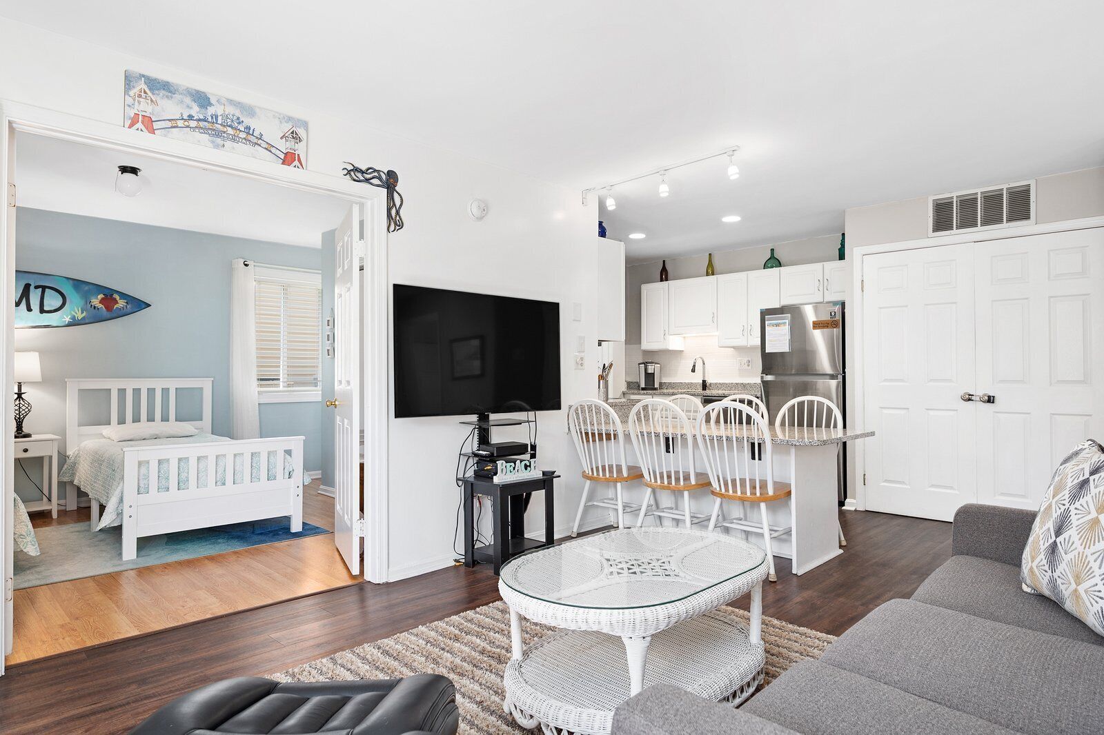 Club Ocean Villa II 104 - Charming 2 Br \/ 2 Bath condo with furnished courtyard, indoor\/out door pool and tennis!