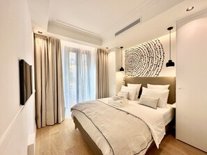 3 bedrooms, iron/ironing board, travel cot, WiFi