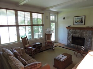 TV, fireplace, DVD player