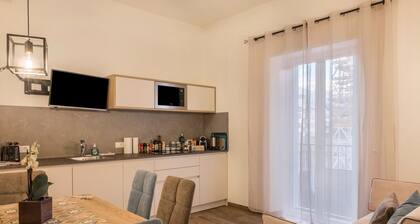 Apartment "Annabel" with Mountain View, French Balcony & Wi-Fi