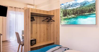 Apartment "Annabel" with Mountain View, French Balcony & Wi-Fi